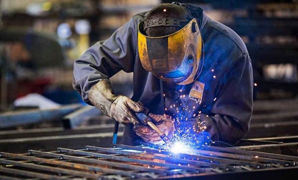 Serralheiro em Balneário camboriu mestre da mão de obra bc